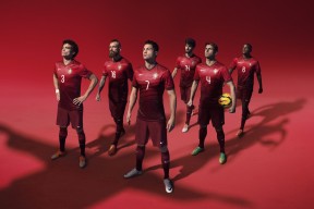 开云体育-法甲首回合爆出冷门！迈阿密热火惊险川崎前锋，争冠形势突变